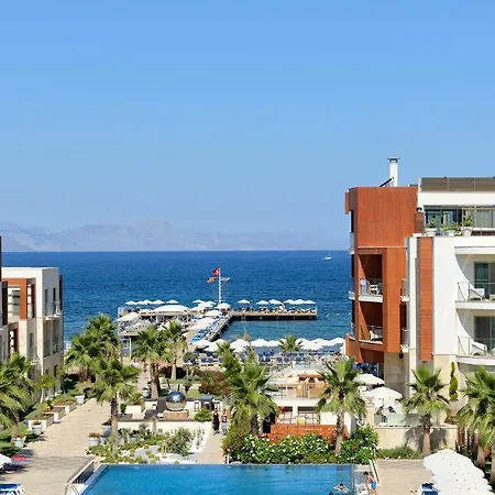 La Local Suites&Spa 4*