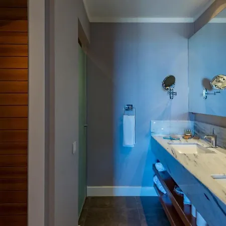 La Local Suites&Spa