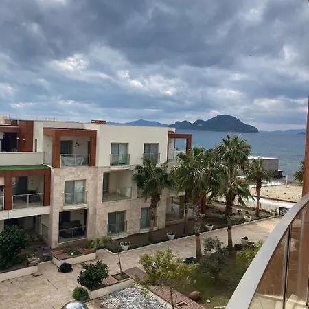 La Local Suites&Spa Hotel